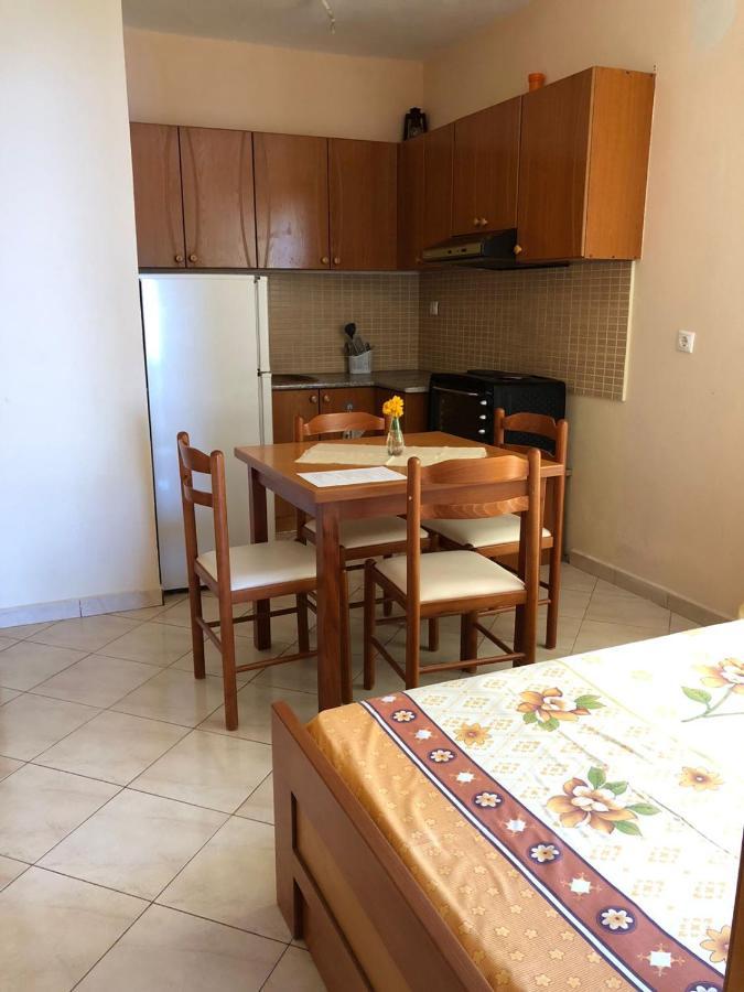 Simona'S House Apartman Lukova Kültér fotó